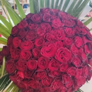 "eternal love" bouquet: 100 luxurious red jouri roses